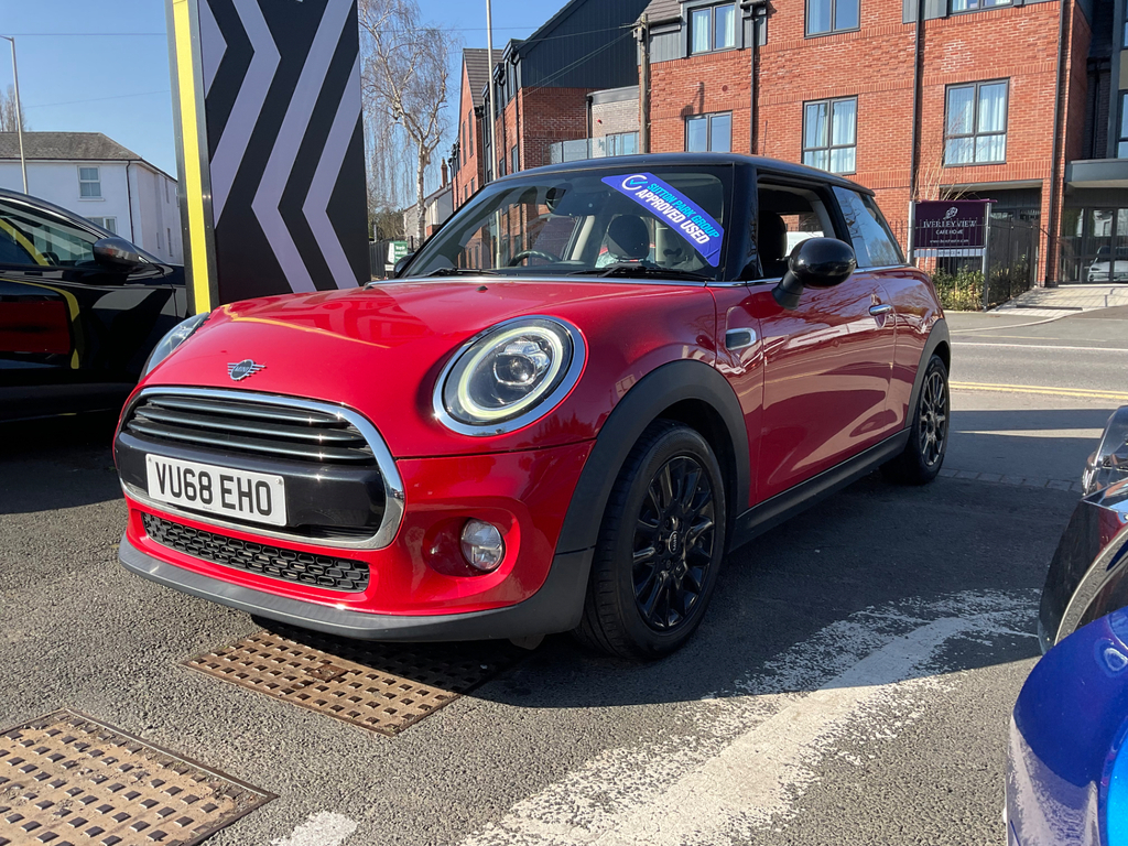Mini Hatch 1.5 Cooper Classic Hatchback VU68EHO Red #4