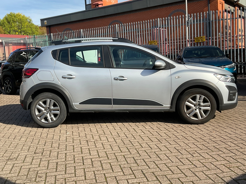 Dacia Sandero Stepway 1.0 Tce Comfort Hatchback Cvt  #4