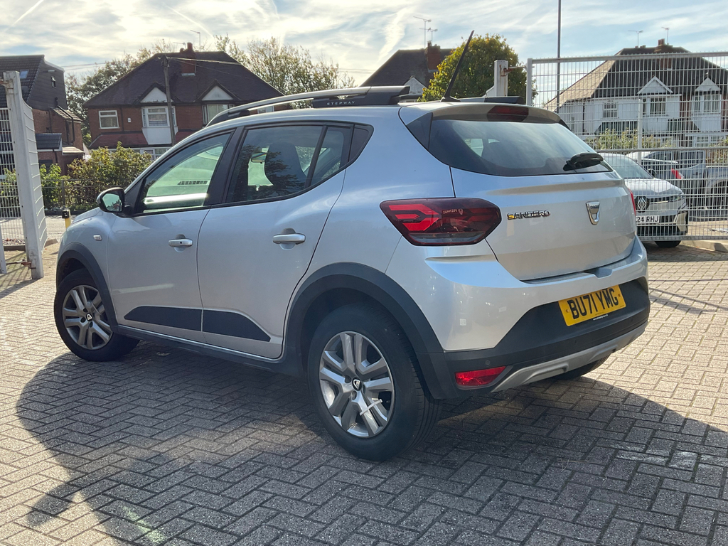 Dacia Sandero Stepway 1.0 Tce Comfort Hatchback Cvt  #3