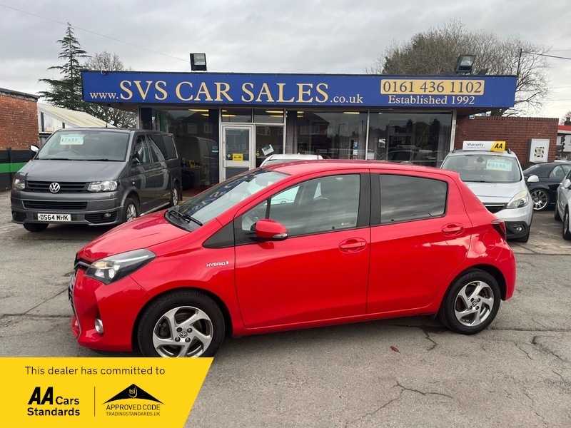 Toyota Yaris 1.5 Vvt-h Icon Hatchback Red