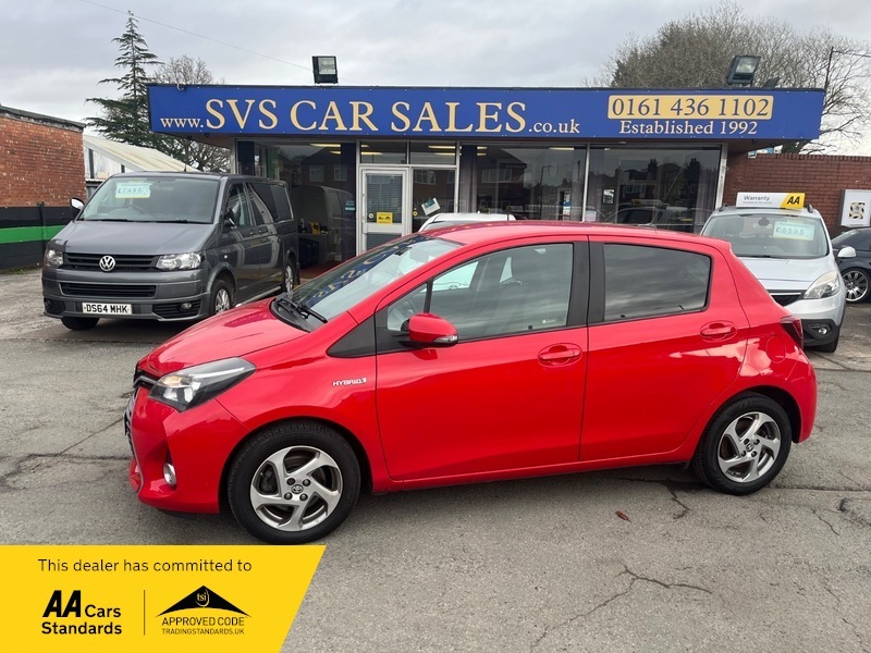 Toyota Yaris 1.5 Vvt-h Icon Hatchback MK66FPC Red #2
