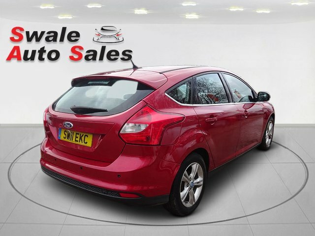 Ford Focus 1.6 Tdci Zetec Hatchback SW11EKC Red #6