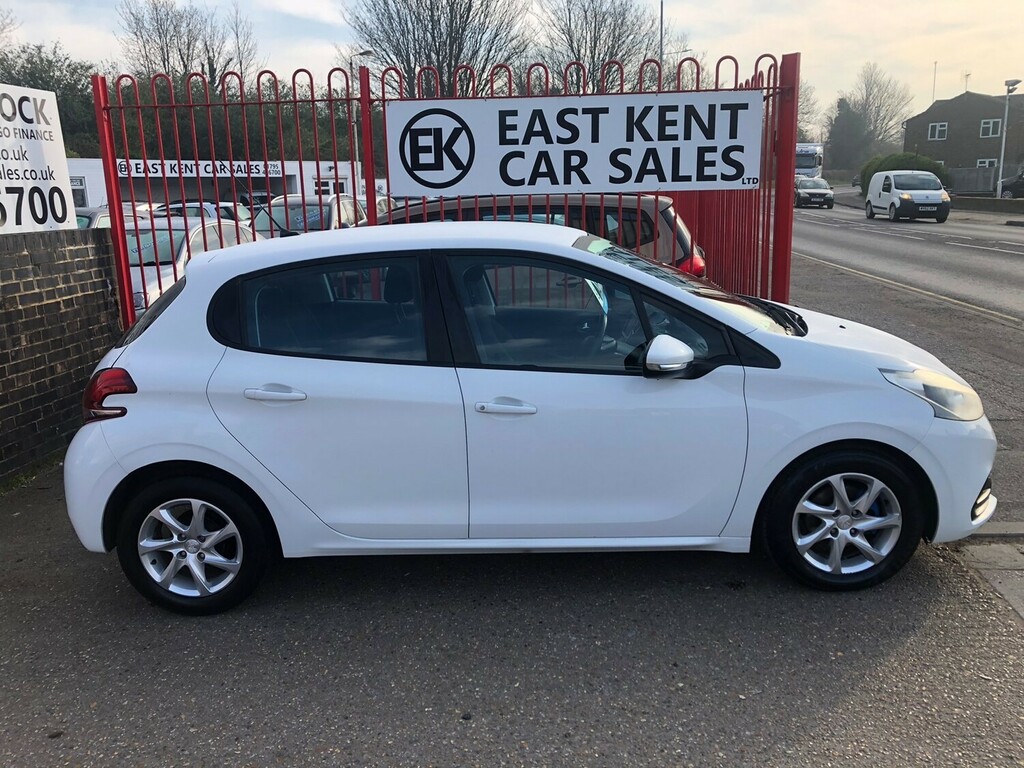 Peugeot 208 1.6 Bluehdi Active FP16USN White #5