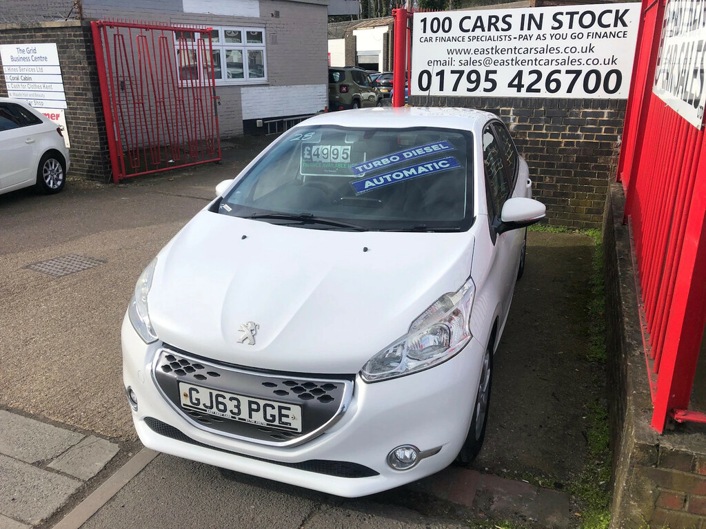 Peugeot 208 1.4 E-hdi Active Hatchback Egc Euro 5 GJ63PGE White #3