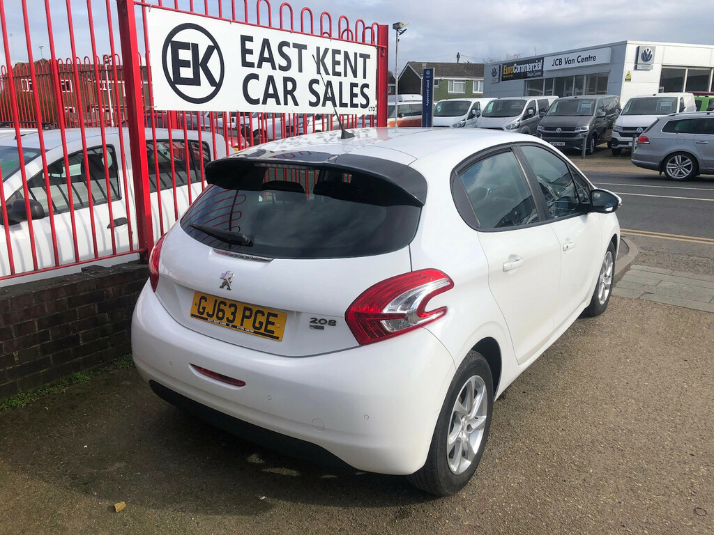 Peugeot 208 1.4 E-hdi Active Hatchback Egc Euro 5 GJ63PGE White #6