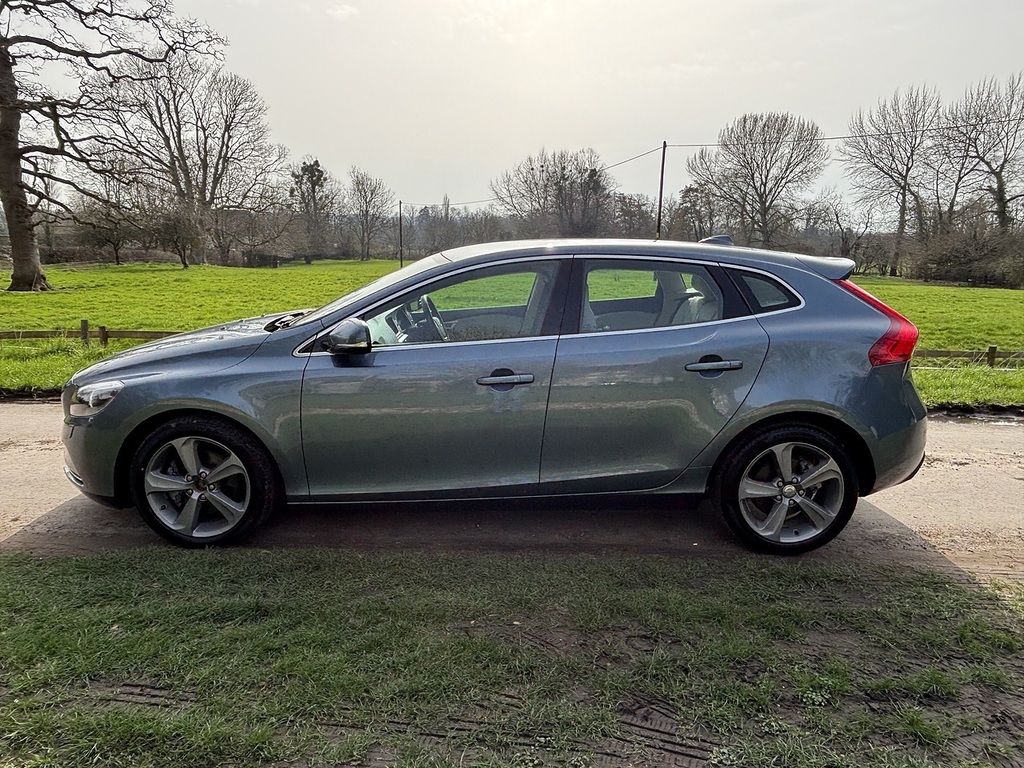 Volvo V40 T4 Se U556508 Blue #4