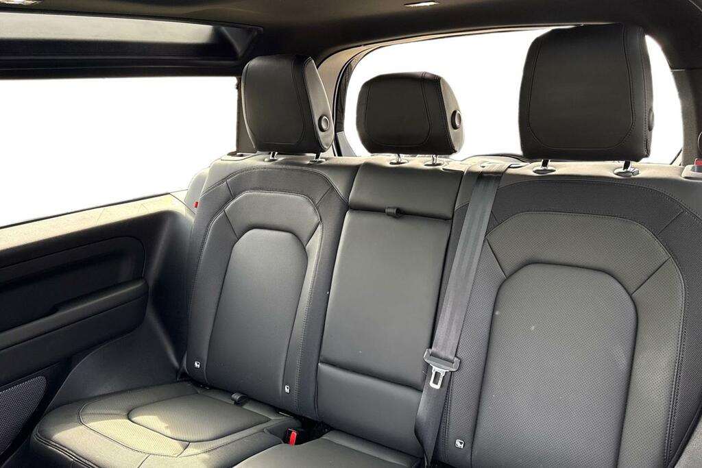 Land Rover Defender 90 3.0 D250 X-dynamic Hse KT73NXV Black #4