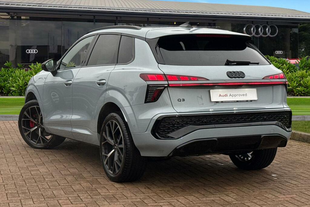 Audi Q3 Suv Edition 1 Tdi 150 Ps S Tronic BJ75JJU Grey #2