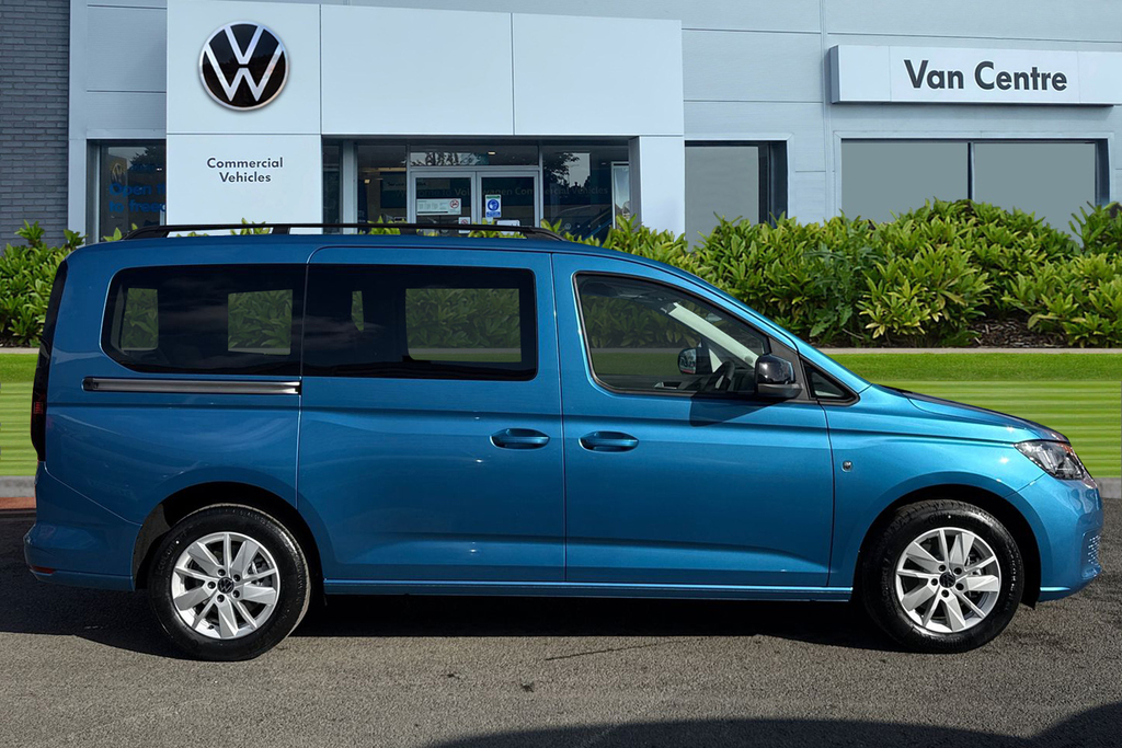 Volkswagen Caddy Maxi Life 2.0 Tdi 122 Life Dsg 7 Seats Blue #3