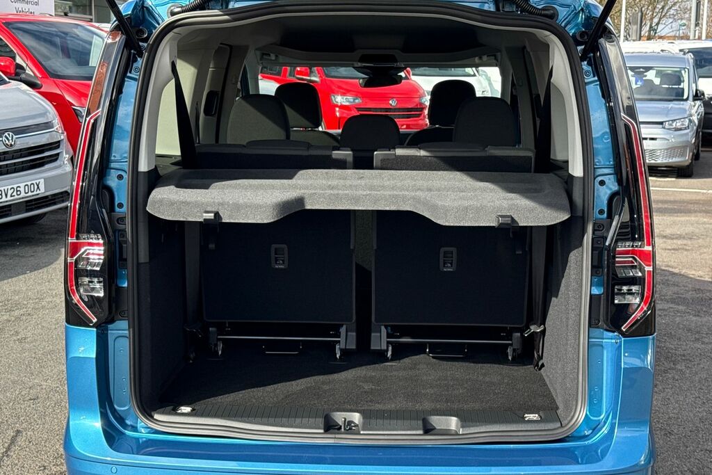 Volkswagen Caddy Maxi Life 2.0 Tdi 122 Life Dsg 7 Seats Blue #6