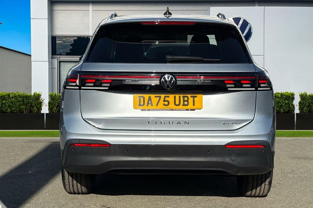 Volkswagen Tiguan 1.5 Tsi Ehybrid Match Dsg Interior Ambient L DA75UBT Silver #4