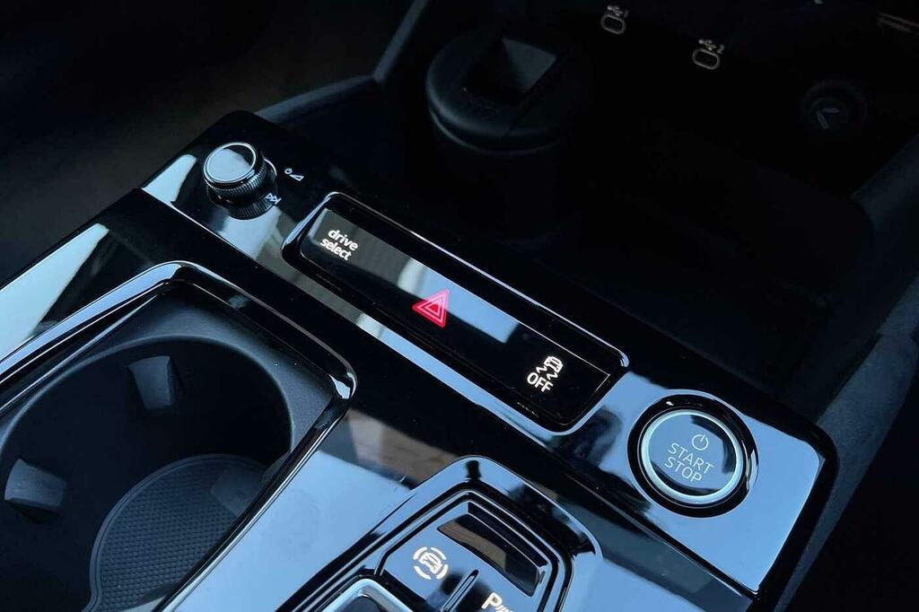 Audi A6 E-tron Avant Avant Edition 1 E-tron Performance 270,00 Kw White #26