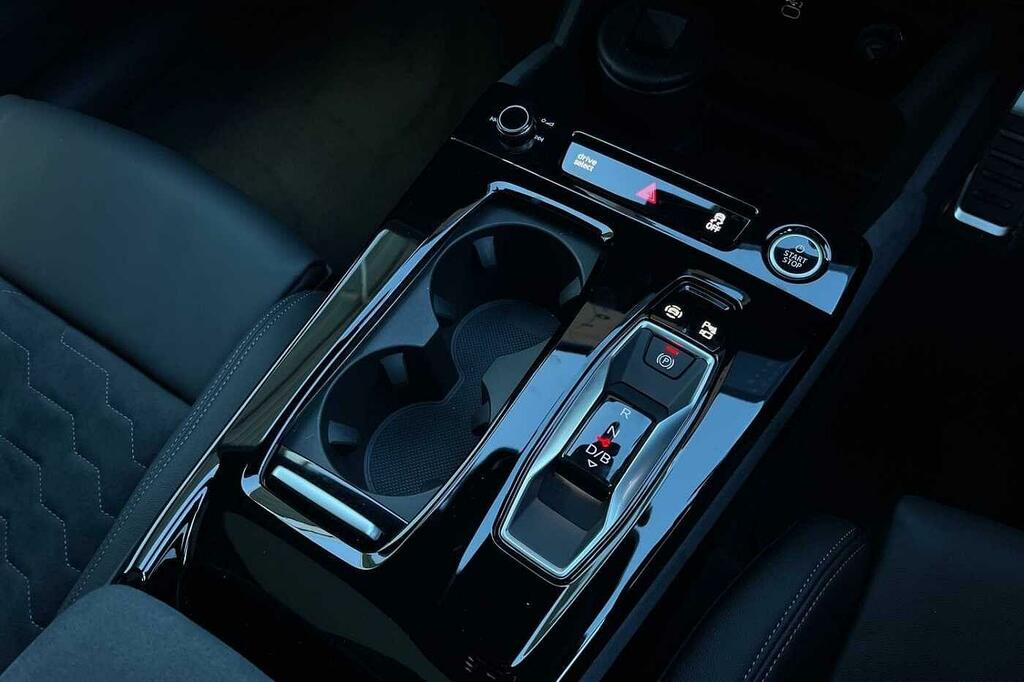 Audi A6 E-tron Avant Avant Edition 1 E-tron Performance 270,00 Kw White #18