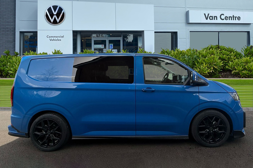 Volkswagen Campervan Commerce Pro Blue #3