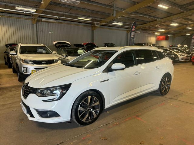 Renault Megane Estate OW68UUF White #2