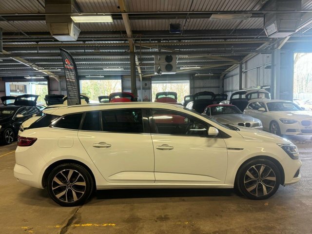 Renault Megane Estate OW68UUF White #6