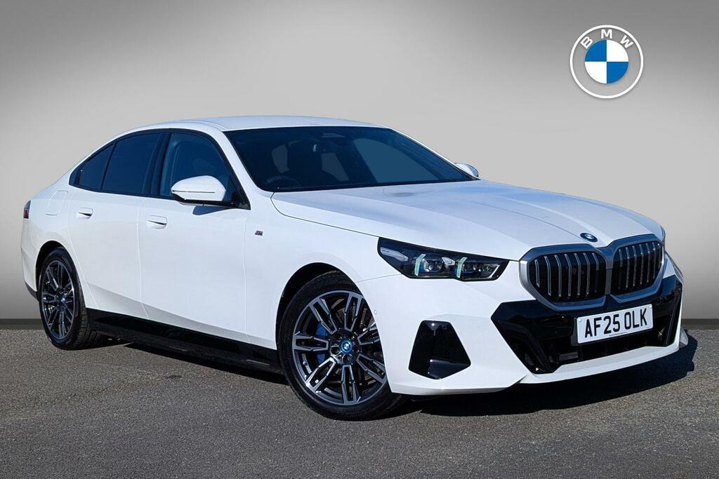 BMW 5 Series 530E M Sport Saloon White