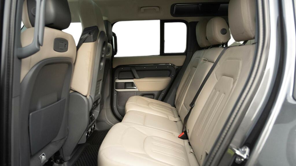 Land Rover Defender 110 3.0 D300 Hse 110 6 Seat OY71WUH Grey #4