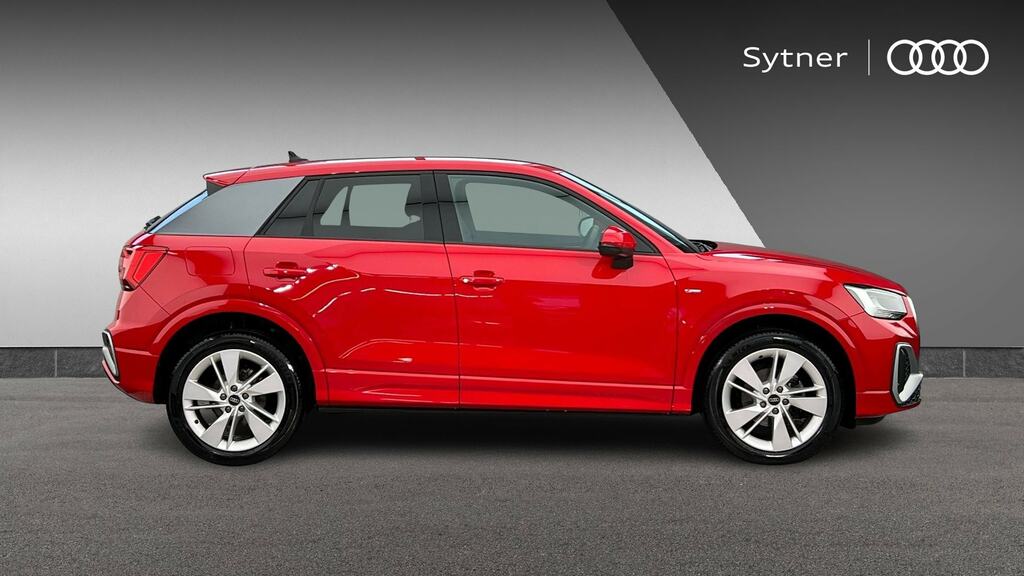 Audi Q2 35 Tfsi S Line FH23HTE Red #4