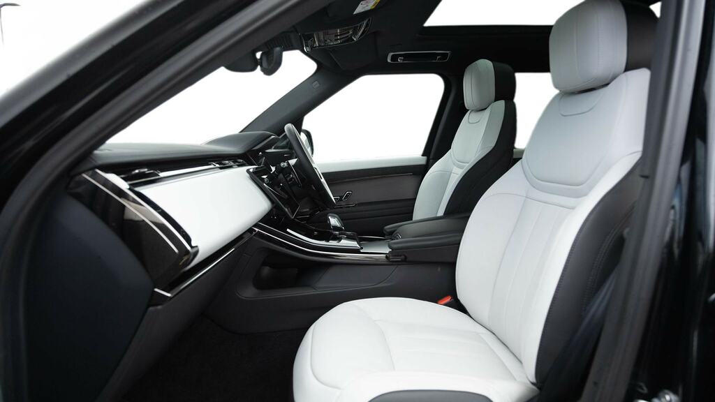 Land Rover Range Rover Sport 3.0 D300 Dynamic Se Black #3