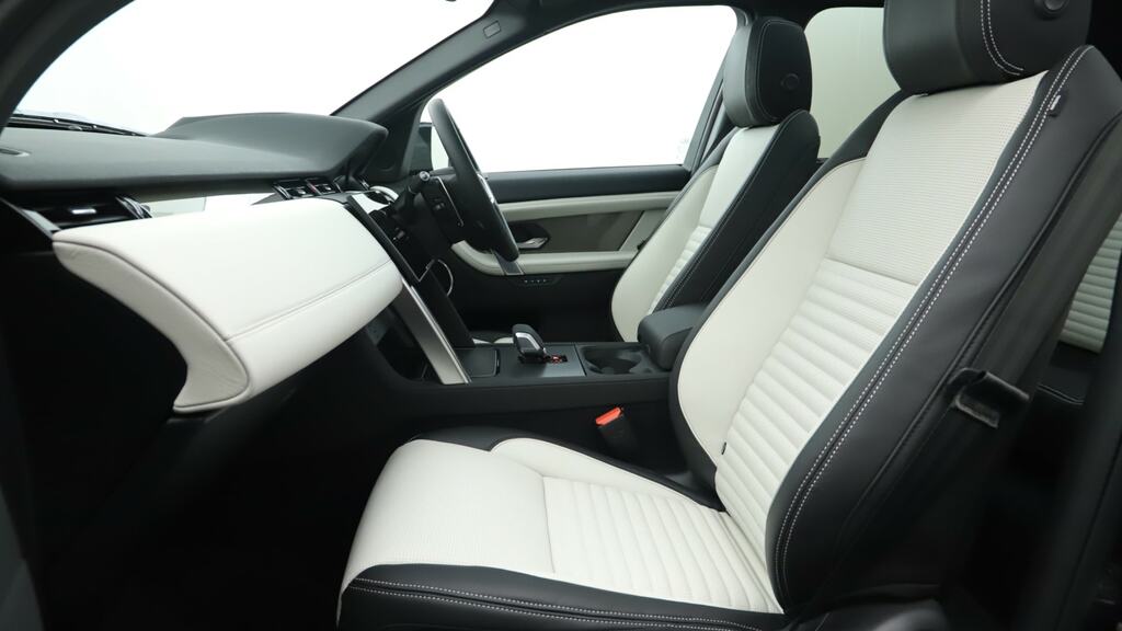Land Rover Discovery Sport 1.5 P270e Metropolitan 5 Seat Grey #3
