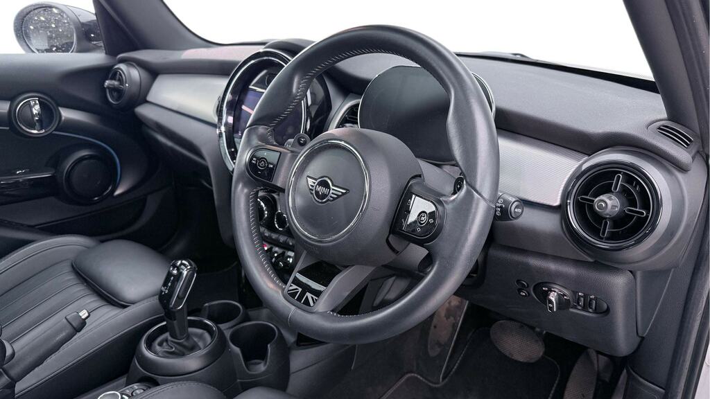 Mini Hatch 2.0 Cooper S Exclusive Comfortnav Pack White #6