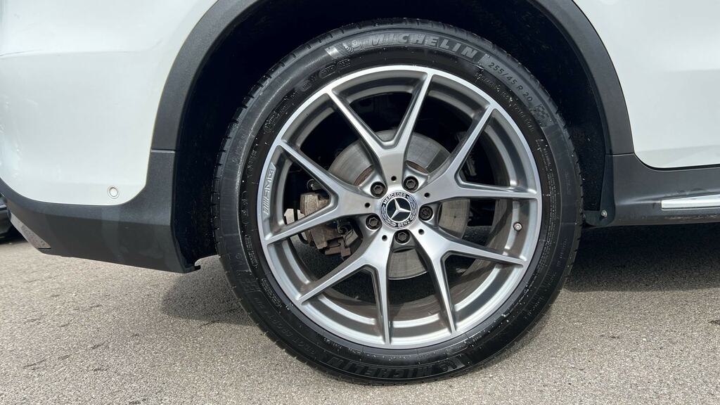 Mercedes-Benz GLC Class Glc 300D 4Matic Amg Line Premium Pls 9G-tronic GY69CRJ White #5