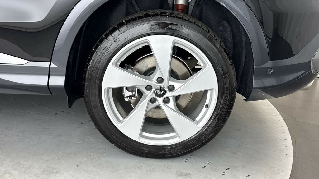 Audi Q5 2.0 Tdi Quattro S Line S Tronic Soundvision LJ26VPO Black #5