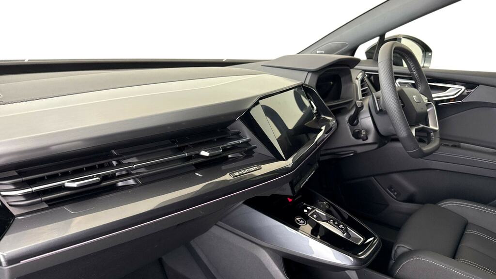 Audi Q4 E Tron 150Kw 40 63Kwh Black Edition Tech Pack LJ26VSN Black #2