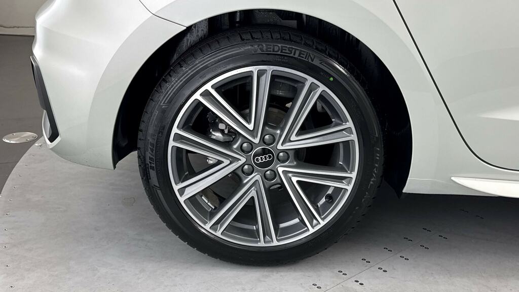 Audi A1 30 Tfsi S Line S Tronic Tech Pack LJ26VRF Silver #5