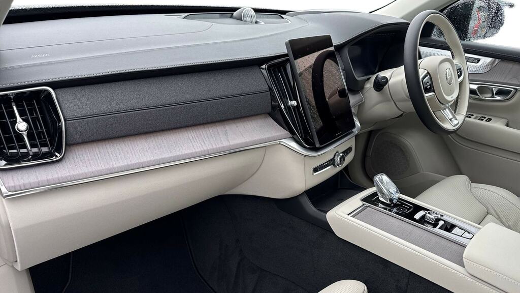 Volvo XC90 2.0 T8 Phev Ultra Dark Awd Geartronic MA26ENK Black #4
