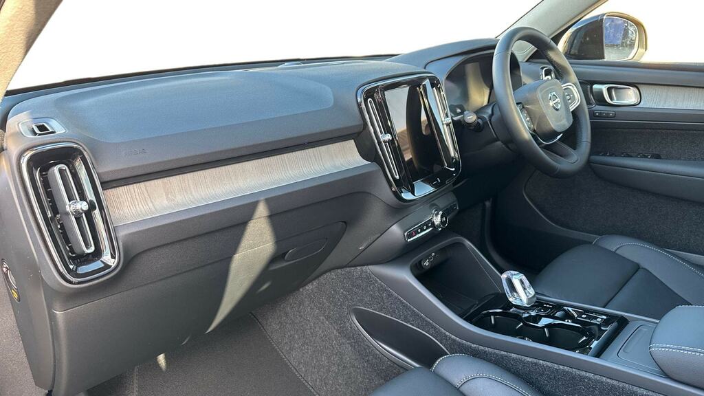 Volvo XC40 2.0 B3p Ultra Dark DG26WKX Grey #4