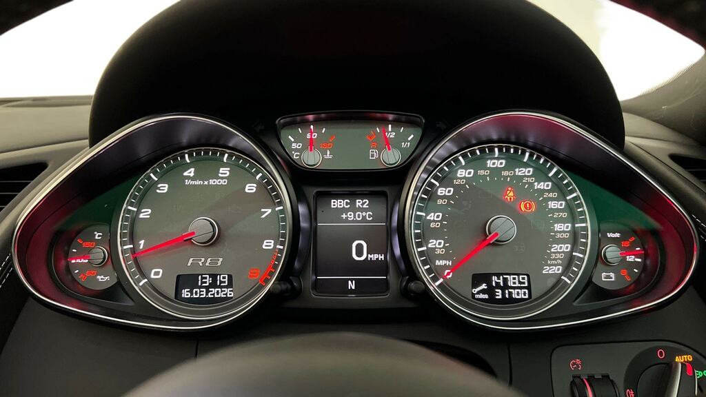 Audi R8 2012 5.2 Fsi V10 Spyder R Tronic Quattr Grey #17
