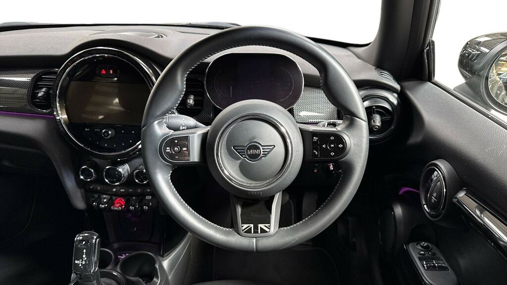 Mini Hatch 1.5 Cooper Exclusive Premium FG73ENX Black #5