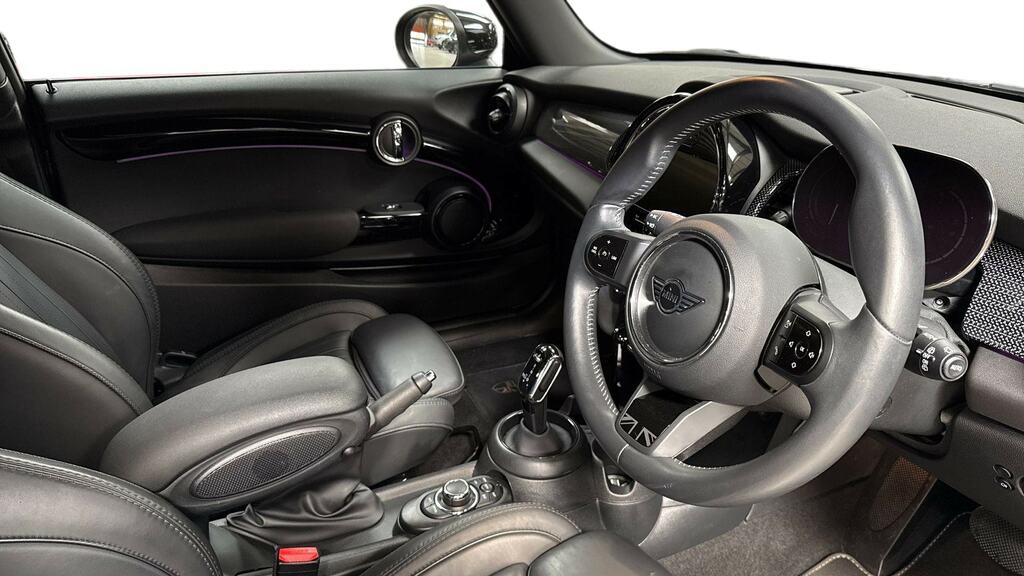 Mini Hatch 1.5 Cooper Exclusive Premium FG73ENX Black #6