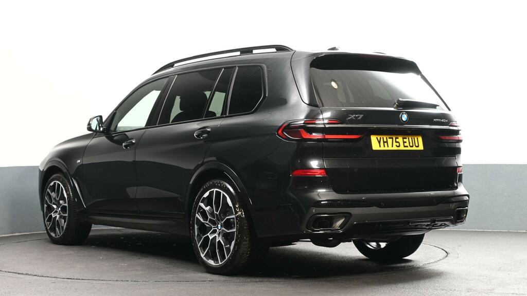 BMW X7 Xdrive40d Mht M Sport Step YH75EUU Black #2