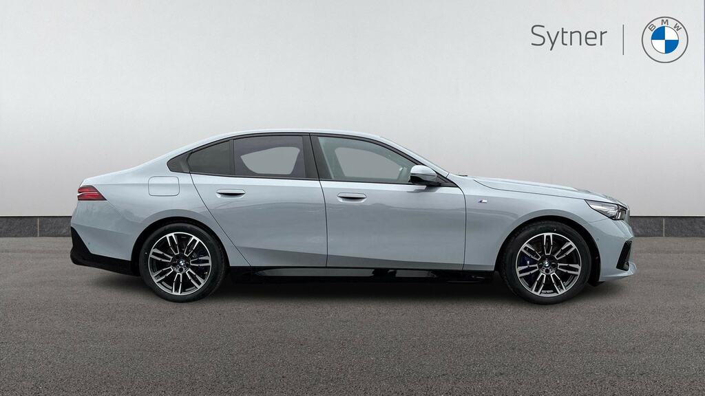 BMW i5 250Kw Edrive40 M Sport 84Kwh Grey #3