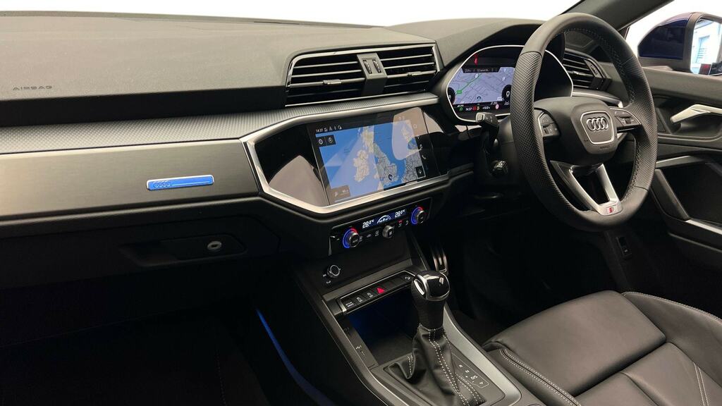 Audi Q3 35 Tfsi S Line S Tronic OW74UCD Blue #2