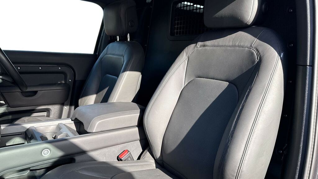 Land Rover Defender 90 3.0 D350 Hard Top X-dynamic Hse CX25YBY Grey #4