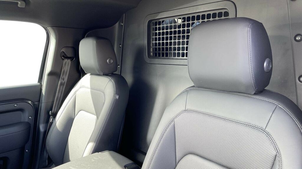 Land Rover Defender 110 3.0 D250 Hard Top X-dynamic Se YP74EXJ Grey #4