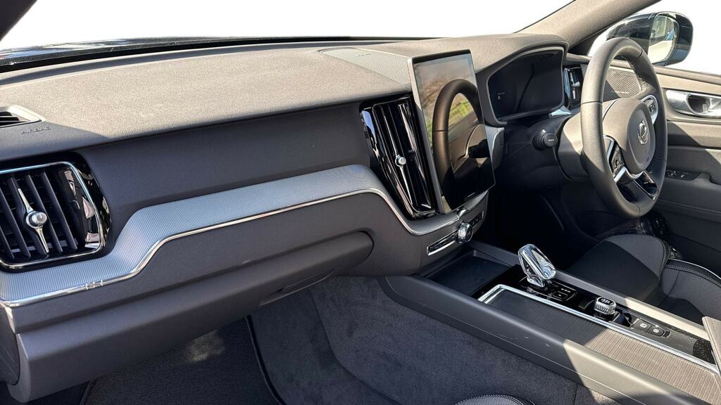 Volvo XC60 2.0 T6 350 Phev Plus Black Ed Awd Geartronic DE26OFO Black #4