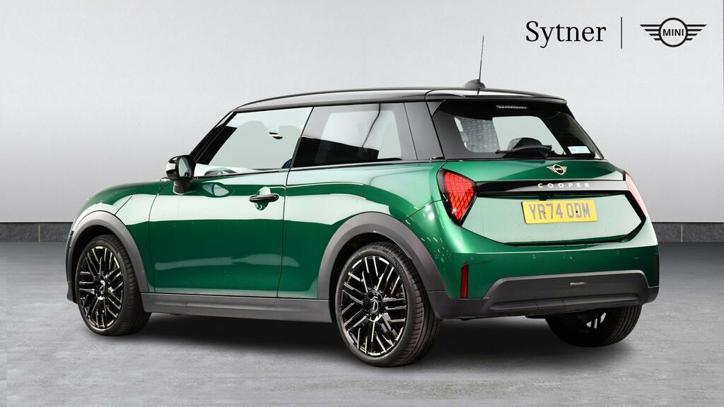 Mini Hatch 1.5 C Exclusive Level 1 YR74ODM Green #2