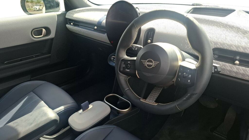 Mini Hatch 2.0 S Exclusive BJ24ZRK White #6