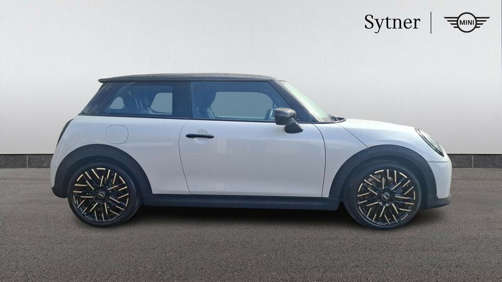 Mini Hatch 2.0 S Exclusive BJ24ZRK White #3