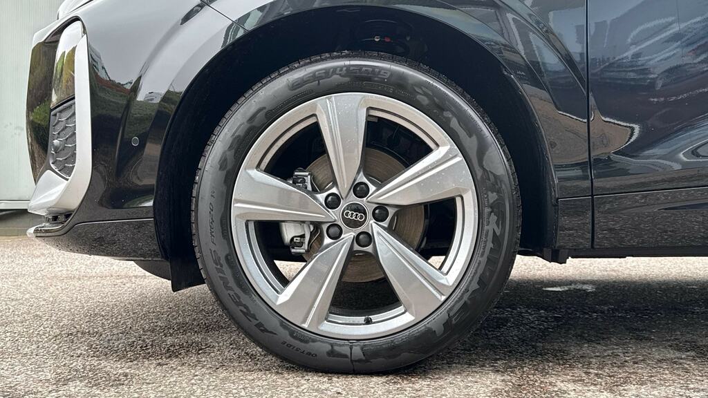 Audi Q3 1.5 Tfsi S Line S Tronic Soundvision Pack YH26LKP Black #5