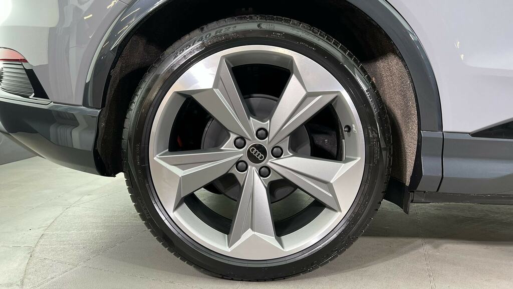 Audi Q4 E Tron 210Kw 45 82Kwh Black Edition FJ26YZW Grey #5