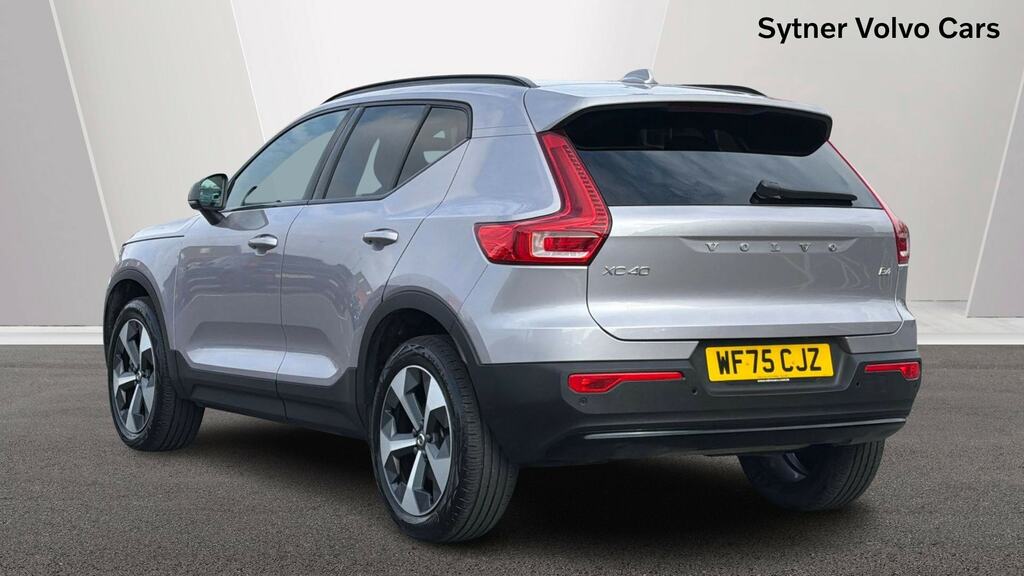 Volvo XC40 2.0 B4p Plus Dark WF75CJZ Silver #2