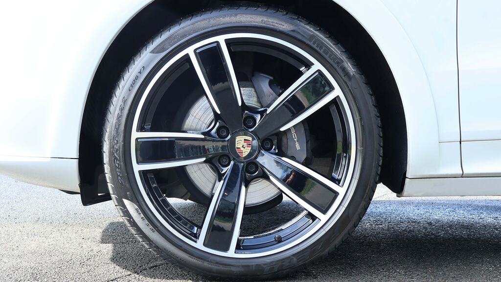 Porsche Cayenne Platinum Edition Tiptronic S SH23LXV White #4