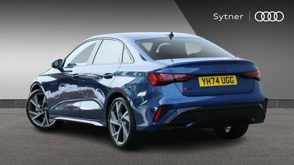 Audi A3 35 Tfsi Black Edition S Tronic YH74UGG Blue #3