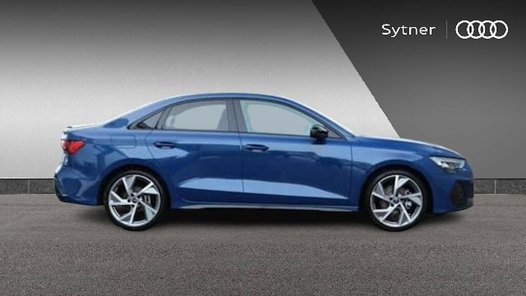 Audi A3 35 Tfsi Black Edition S Tronic YH74UGG Blue #4